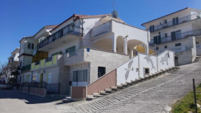 Отель Apartment Karmen  Трогир